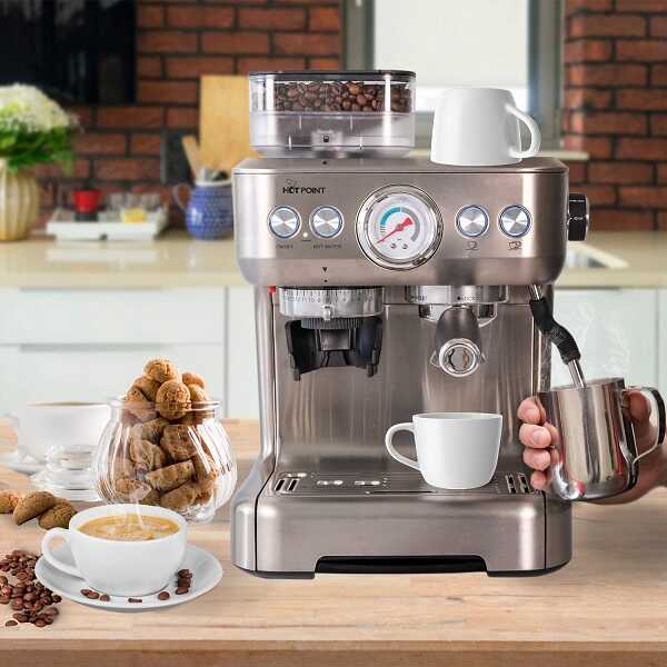 HOTPOINT ESPRESSO MACHINE (1)