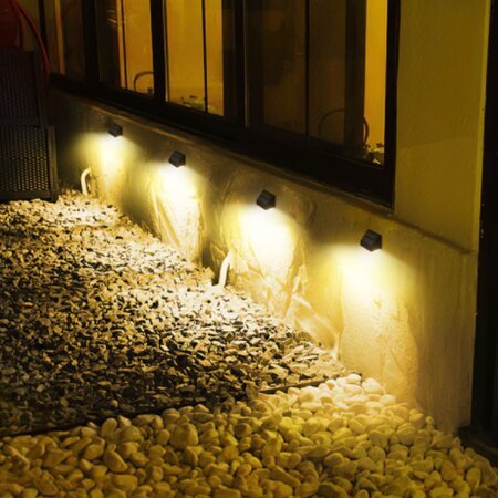 פנס חומה סולארי בעיצוב מודרני + חיישן תנועה דגם רם