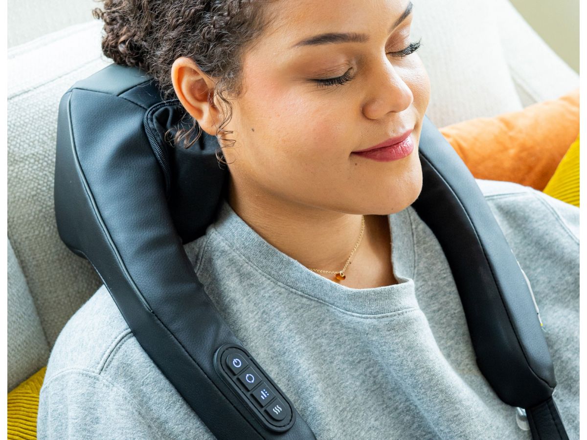 מכשיר עיסוי NMS-730H CORDLESS SHIATSU NECK&SHOULDER MASSAGER - תמונה 2 מתוך 6